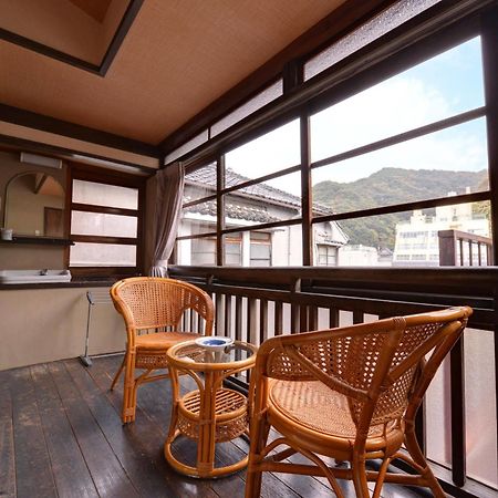Hinagu Onsen Kinparo Hotel Ятсуширо Екстериор снимка