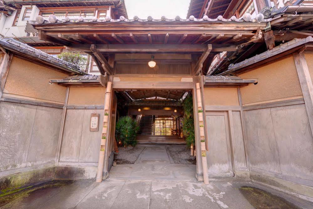 Hinagu Onsen Kinparo Hotel Ятсуширо Екстериор снимка